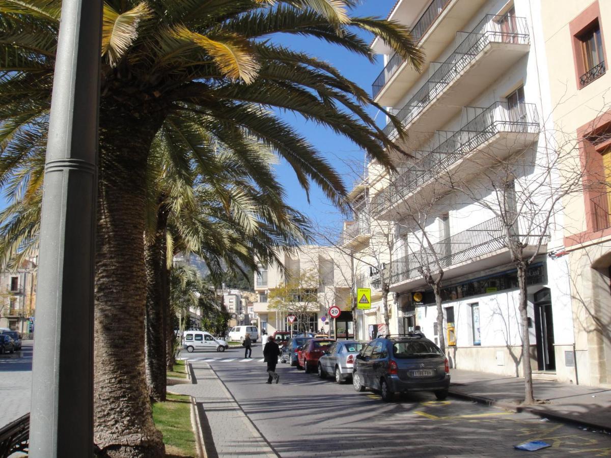 Hostal Residencia Celma Sant Carles De La Rapita Luaran gambar