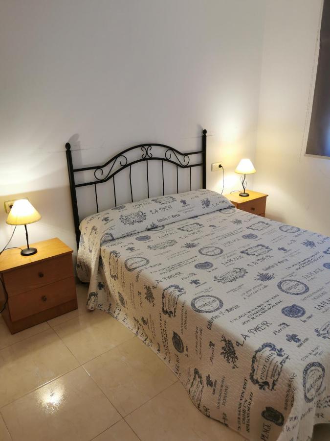 Hostal Residencia Celma Sant Carles De La Rapita Luaran gambar