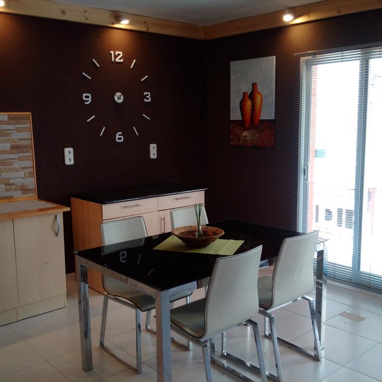 Hostal Residencia Celma Sant Carles De La Rapita Luaran gambar