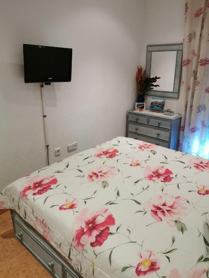 Hostal Residencia Celma Sant Carles De La Rapita Luaran gambar