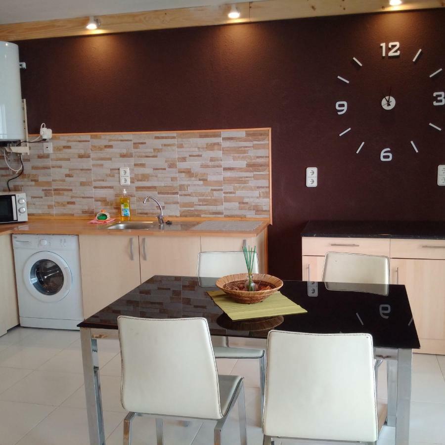 Hostal Residencia Celma Sant Carles De La Rapita Luaran gambar